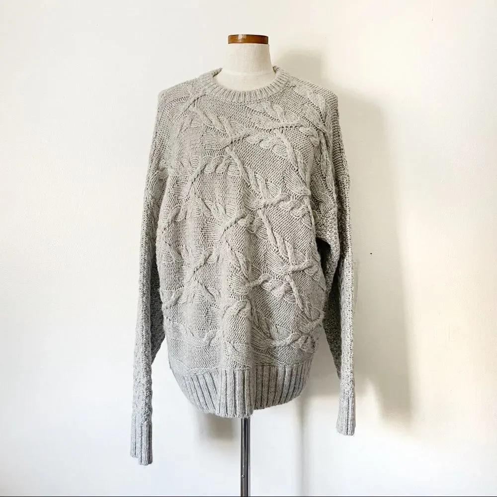 Zara Man Gray cable knit oversized winter sweater size Large preowned